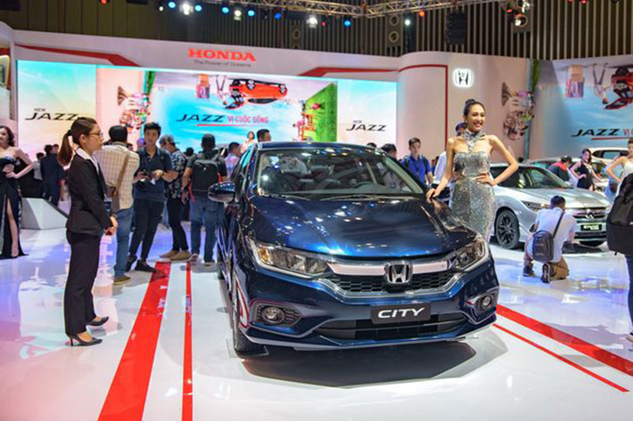 Tiếp nối thành công là mẫu xe sedan tầm trung có mức tăng trưởng mạnh về doanh số bán và được xếp hạng có thị phần cao nhất trong phân khúc của năm 2016. Tháng 6/2017 vừa qua, HVN đã chính thức giới thiệu City phiên bản mới 2017 với những nâng cấp đáng giá.