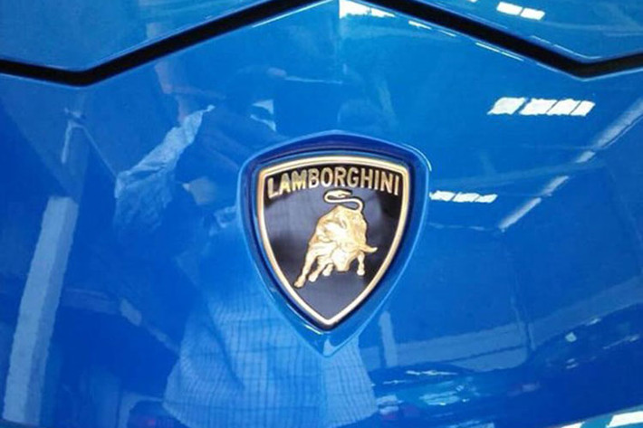 Lamborghini Urus hiện đang là chiếc SUV nhanh nhất thế giới hiện nay, nằm bên dưới nắp capô của chiếc xe này là khối động cơ xăng V8, tăng áp kép, dung tích 4.0 lít, sản sinh công suất tối đa lên đến 650 mã lực và mô-men xoắn cực đại đạt 850 Nm.