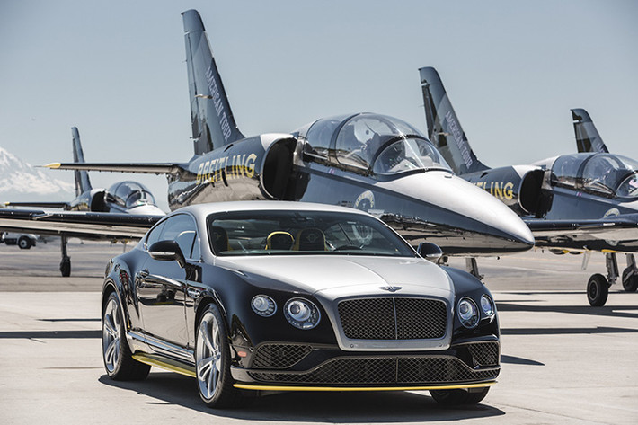Được xây dựng bởi bộ phận cá nhân hóa Mulliner của Bentley phiên bản Continental GT Speed lấy cảm hứng từ phi đội bay biểu diễn Breitling JETS với số lượng giới hạn chỉ 7 chiếc.