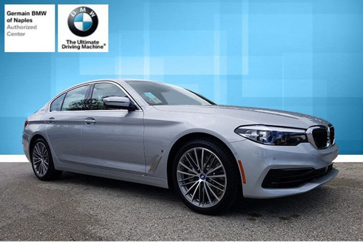 Theo website của đại lý “BMW of Mountain View” ở California, giá bán BMW 530e 2019 là hơn 57.000 USD (khoảng 1,3 tỷ đồng) tuỳ trang bị. Chi phí nhập xe về Việt Nam hiện chưa được tiết lộ.