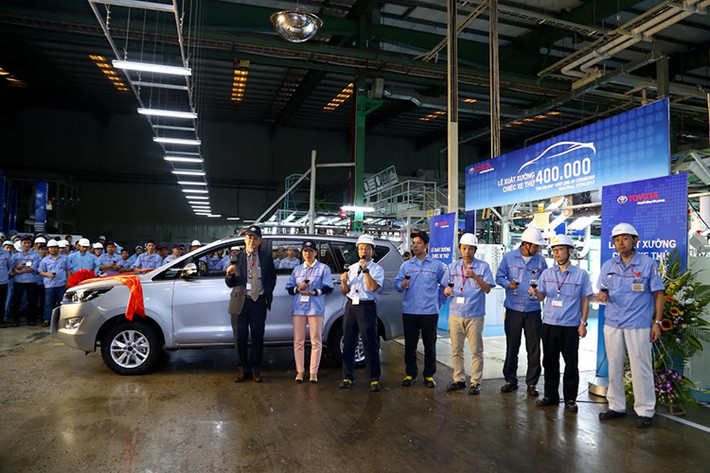 Nhà máy sản xuất và lắp ráp của TMV tại Vĩnh Phúc bắt đầu đi vào sản xuất từ năm 1996 với sản lượng chỉ đạt trung bình 2 xe/ngày, đến nay, cùng với những nỗ lực tăng năng lực sản xuất, cải thiện quy trình sản xuất và liên tục nâng cao tay nghề, nhà máy của Toyota Việt Nam đã nâng sản lượng sản xuất đạt trên 170 xe/ngày.