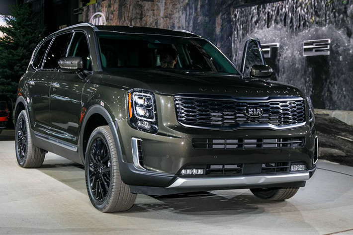 Kia Telluride 2020 được lắp ráp tại nhà máy West Point, Georgia (Mỹ), nơi đang lắp Sorento và Optima. Mức giá của xe hiện chưa được nhà sản xuất ôtô hàn Quốc - Kia công bố chính thức.