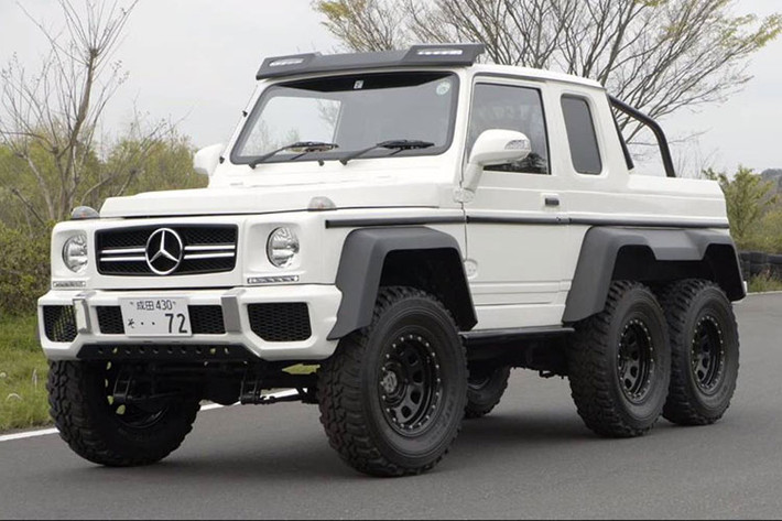 Biến những chiếc ôtô bình dân thành siêu xe như Lamborghini, Ferrari hay Bugatti vốn đã không còn là chuyện lạ trên thế giới. Thế nhưng, 12 sinh viên đến từ trường Kỹ thuật ôtô Nihon (NATS) tại Nhật Bản lại quyết định tự chế "hàng khủng" là một chiếc xe Mercedes-AMG G63 6x6.