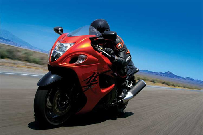 Liệu Hayabusa có được trang bị động cơ turbo hay không đang là câu hỏi được nhắc đến nhiều nhất trong cộng đồng môtô, nhưng khả năng này khó có thể xảy ra, bởi mục đích chính của hãng xe Nhật Bản khi nghiên cứu hệ động cơ này là nâng cao hiệu suất của động cơ có dung tích vừa và nhỏ để tận dụng khả năng tiết kiệm nhiên liệu.
