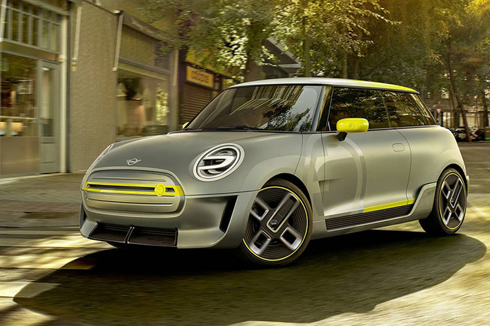 Trong khi đó, mẫu xe MINI Cooper S bản động cơ xăng có giá khởi điểm 25.900 USD (tương đương khoảng 762 triệu đồng) tại thị trường Mỹ.