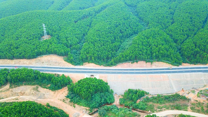 Cao tốc Hạ Long và huyện Vân Đồn ký vọng sẽ đem lại nhiều thay đổi cho Quảng Ninh.