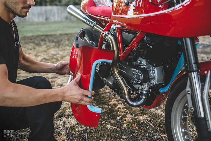 Theo ông Calum mô tả, “Chúng tôi tìm ra phong cách riêng của mình khi thực hiện dự án Ducati 749. Kể từ đó, chúng tôi bám theo và phát triển thêm các quy tắc thiết kế qua những mẫu độ Thruxton. Và giờ chiếc Ducati này sẽ được áp dụng tổng thể các triết lý đó”.