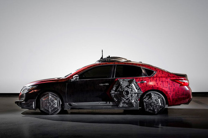 Nissan Altima 2018 mới vừa ra mắt với toàn bộ thiết kế được lấy cảm hứng từ những chiếc máy bay chiến đấu TIE Fighter của binh đoàn The First Order trong siêu phẩm đình đám Star Wars.