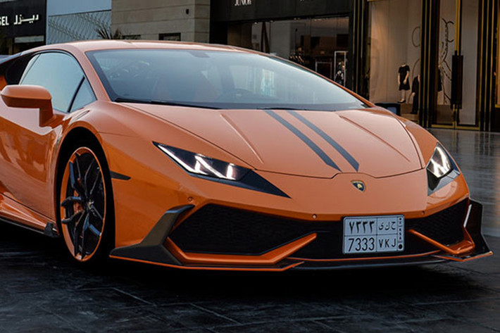 Tuy nhiên, trái ngược với vẻ bề ngoài mạnh mẽ và thay đổi rất nhiều của Lamborghini Huracan Cairo Edition, khối động cơ V10 5.2 lít chỉ được hiệu chỉnh chút ít để đạt công suất tối đa 630 mã lực, tăng 20 mã lực so với nguyên bản.