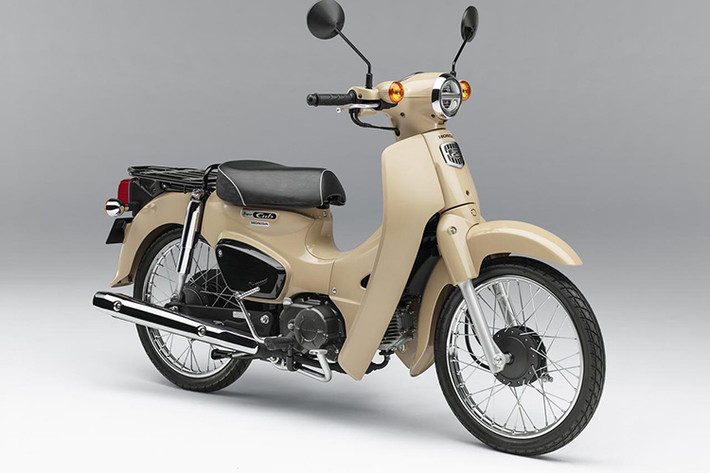 Khối động cơ trên phiên bản xe mới này vẫn dựa trên loại máy 1 xi-lanh SOHC 2 van nằm ngang, làm mát bằng không khí với hai phiên bản 50cc và 110cc. Giá xe Honda Honda Super Cub 2019 bản đặc biệt từ 244.000 Yên (tương đương 51 triệu đồng) cho phiên bản 50 phân khối và 280.600 Yên (tương đương 58 triệu đồng) cho phiên bản 110 phân khối .