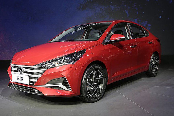 Vào hồi cuối tháng 7 năm nay, những hình ảnh đầu tiên của Hyundai Accent 2020 mới dành cho thị trường Trung Quốc đã bị rò rỉ trên mạng xã hội. Đến nay, mẫu sedan cỡ B này đã chính thức trình làng trong triển lãm Ô tô Thành Đô 2019 hiện đang diễn ra ở Trung Quốc.