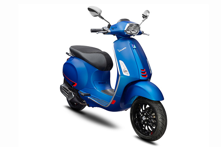 Piaggio Việt Nam mới đây đã công bố kế hoạch bán ra thị trường 2 phiên bản mới nhất của dòng xe ga Vespa bao gồm Vespa Sprint S và Primavera S cùng bộ màu mới cho mẫu Vespa Primavera phiên bản tiêu chuẩn.