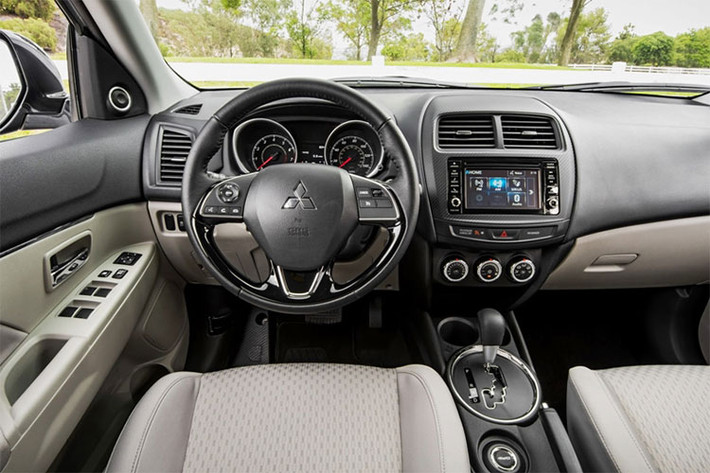 Mẫu sedan cỡ nhỏ này cũng được sử dụng động cơ và hộp số tương tự mẫu Mirage nhưng giá bán khởi điểm cao hơn (1.2L - 5MT). Trong tháng 8 này, Mitsubishi vẫn duy trì 4 phiên bản khác nhau của Attrage tại Việt Nam (cung động cơ cùng hai lựa chọn hộp số sàn 5 cấp hoặc CVT).