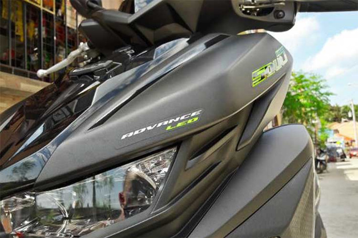 Điểm nổi bật của Soul GT 125 phiên bản mớ đó là thiết kế hầm hố hiếm gặp trên một mẫu xe giá rẻ. Trong đó, nổi bật nhát là phần đầu đầy cơ bắp, với đèn pha LED dưới yếm được tạo hình lấy cảm hứng từ một số dòng naked bike MT của Yamaha hiện tại, cũng như chiếc Xabre 150 (được bán tại Việt Nam với tên TFX150).