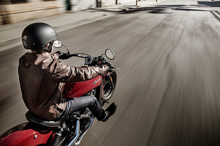 Scout Sixty phiên bản 2016 được trang bị động cơ V-Twin nhưng giảm dung tích xy-lanh xuống còn 999 cc. Đây là một mẫu xe có thiết kế khá tương đồng so với Scout 2015 và điểm khác biệt chỉ ở động cơ và mức giá.