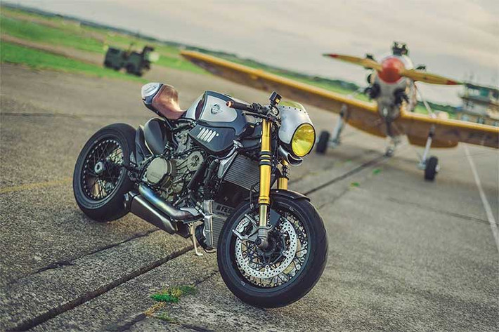 Bản độ Ducati Panigale R này đã gây chấn động Thế giới xe độ trong năm 2017 vừa qua, khi đại diện cho lối suy nghĩ thoát khỏi lối mòn. Do dựa trên Panigale R, Cá mập xanh vẫn giữ lại hiệu năng của một superbike đẳng cấp Thế giới, trong khi có kiểu dáng tân hoài cổ đầy phong cách.