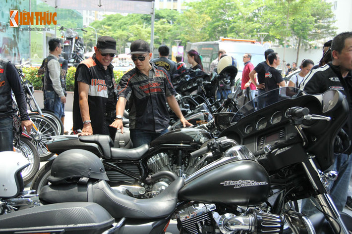 Không chỉ có vậy những chiếc xe này cũng khá kén người chơi, đam mê. Mỗi người chơi Harley cũng mang trên mình một cái "chất" rất riêng.