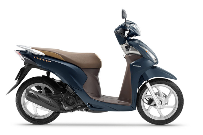 Honda Vision lần đầu tiên được giới thiệu đến khách hàng Việt Nam vào tháng 9 năm 2011. Trải qua 8 năm với nhiều thay đổi và sự hoàn thiện ngày càng cao qua từng phiên bản Vision hiện là mẫu xe máy bán chạy nhất thị trường Việt Nam.