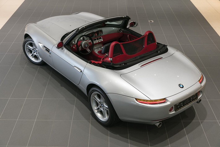 Nhà đấu giá RMSothebys cho biết chiếc xe này thuộc đời 2001 và hiện có tình trạng nguyên bản gần như mới.
