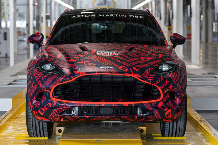 Về mẫu SUV thể thao Aston Martin mang tên DBX, chiếc xe khả năng cao sẽ chỉ được cung cấp với động cơ tăng áp kép V8 4.0L của AMG, phiên bản động cơ V12 dự kiến sẽ được bổ sung sau.