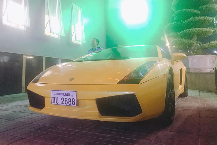 Việc mua một chiếc Gallardo thời điểm này được coi là lạ, bởi chiếc xe đã có tuổi đời tới cả chục năm. Đã từng có những chiếc siêu xe bị hư hỏng trong quá trình sử dụng và bỏ xó tại Việt Nam. Tuy nhiên, dường như chiếc Lamborghini này vẫn còn tốt bởi hình thức khá mới.