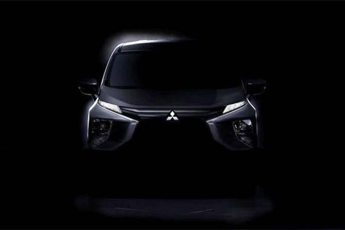 MPV cỡ nhỏ mới của Mitsubishi ra đời để đáp ứng những ai tìm kiếm một mẫu xe van cổ điển với không gian nội thất rộng rãi nhưng sở hữu thiết kế rắn rỏi giống crossover và SUV hiện đại. Theo hãng xe Mitsubishi, mẫu xe này là sự kết hợp giữa những tính năng tốt nhất của 2 dòng MPV và SUV.