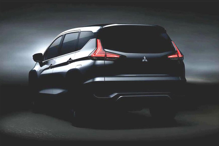 Qua những hình ảnh chính thức đầu tiên do Mitsubishi tung ra, có thể thấy mẫu MPV này được trang bị phần đầu xe khá rối mắt. Thiết kế đầu xe của mẫu MPV được lấy cảm hứng từ mẫu xe Mitsubishi XM Concept từng trình làng trong triển lãm Gaikindo diễn ra tại Indonesia 2016.