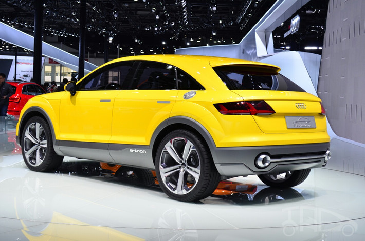 Chưa hết, trong tương lai, Mẫu SUV hạng sang Audi Q4 mới còn được hãng xe Đức trang bị cả phiên bản e-tron với hệ thống plug-in hybrid. Dự kiến, Audi Q4 e-tron có thể hoàn thành quãng đường 50 km bằng điện.