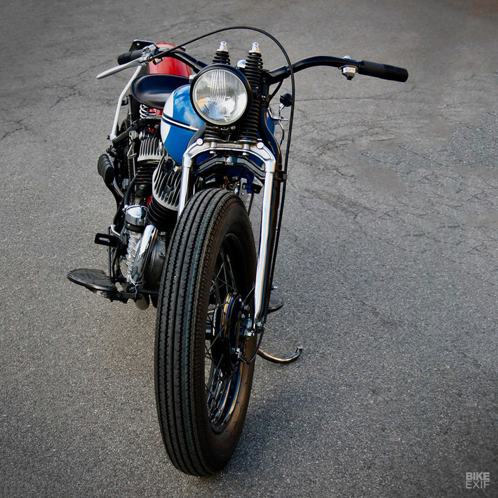 Khách hàng của James muốn nó là một chiếc Harley-Davidson bobber độc đáo nhất, tương tự mẫu 1942 WLC đầu tiên từ cơ sở. Đây cũng là kỉ niệm một thập kỷ James bước vào thế giới xe độ. Mẫu độ trong ảnh là chiếc thứ 25 trên hành trình 10 năm đó.