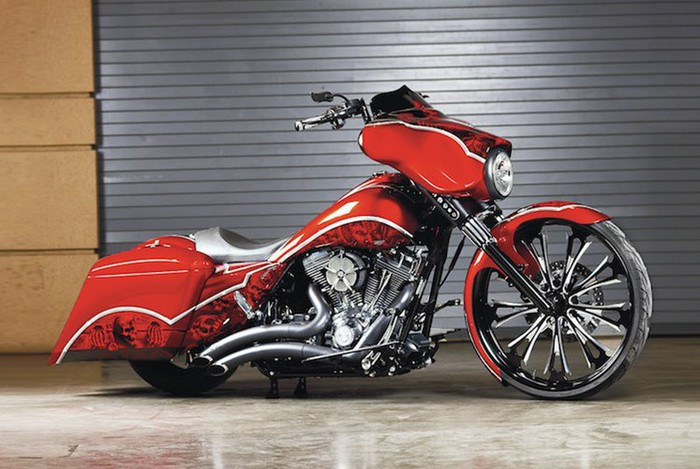 Hiện nay, những đặc trưng của một chiếc Harley-Davidson phong cách bagger bao gồm bánh trước lớn hơn bánh sau, tư thế ngồi thoải mái, gầm thấp và đương nhiên là phải có túi hoặc hộc đựng đồ ở phía sau.