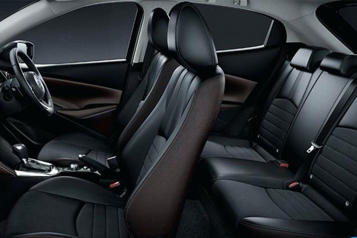 Trang bị an toàn của xe Mazda2 từ năm 2015 đã vượt trội hơn đối thủ Toyota Yaris và không cần nâng cấp vẫn có sức cạnh tranh tốt. Một số công nghệ nổi bật có cân bằng điện tử, chống trượt và hỗ trợ khởi hành ngang dốc. Chưa rõ phiên bản về Việt Nam có được nâng cấp từ 2 lên 6 túi khí hay không.