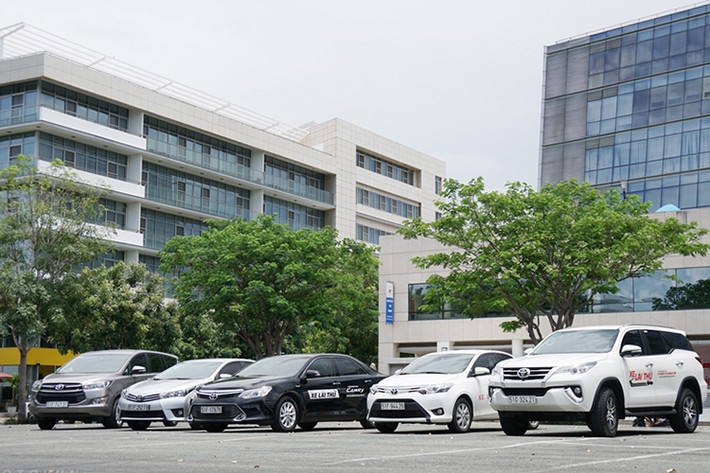 Trong tháng 11/2017, nhà sản xuất xe ôtô Toyota tại Việt Nam (TMV) tiếp tục ra thông báo áp dụng bảng giá mới cho toàn bộ các phiên bản xe ô tô lắp ráp CKD bao gồm Vios, Innova và Altis. Cụ thể, theo chiều hướng giảm giá các mẫu xe từ 24 đến 58 triệu đồng.