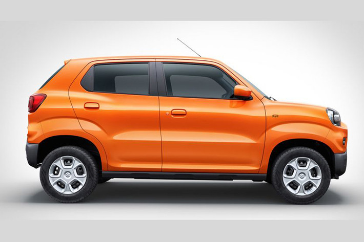 Định vị ở phân khúc thấp hơn Vitara, mẫu Suzuki S-Presso 2019 mới được các nhà thiết kế của Suzuki lấy cảm hứng từ những chiếc SUV mang tính biểu tượng của hãng, đồng thời mang phong cách tương tự các dòng xe kei-car giá rẻ từng rất phổ biến tại Nhật Bản.