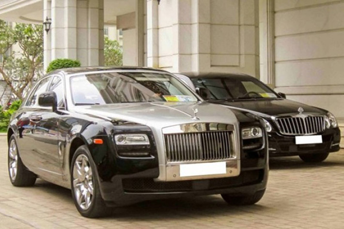 Thật hiếm hoi để có thể bắt gặp được một chiếc siêu xe sang có giá trị lên đến hàng chục tỷ đồng. Sự xuất hiện cùng lúc của cặp đôi siêu xe này lại càng hiếm thấy hơn.