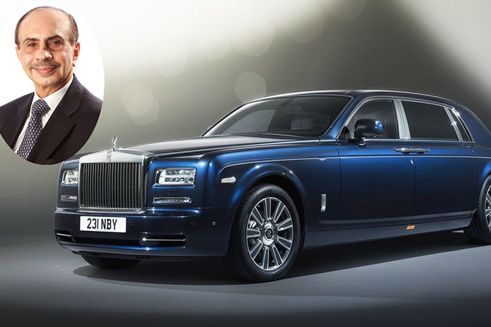 Chủ tịch của tập đoàn Godrej Group – Ông Adi Godrej rất chuộng Rolls-Royce. Ông được biết đến là một trong những người giàu nhất Ấn Độ, tích lũy tài sản ròng là hơn 9 tỉ USD. Ông được xem là sở hữu nhiều mẫu xe Roll-Royce nhất với đủ chủng loại khác nhau.