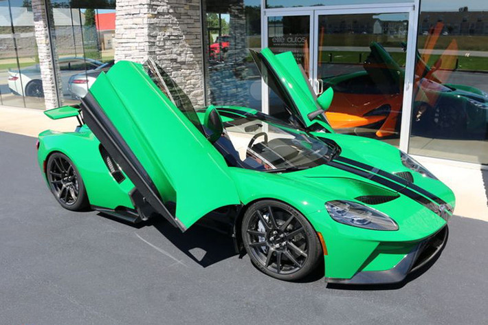 Không rõ còn nguyên nhân sâu xa gì khác mà Elite Motors lại có thể tự tin rao bán chiếc xe Ford GT 2017 giá cắt cổ như vậy, nhưng theo nhiều chuyên gia dự đoán nó sẽ vẫn có thể sớm rời khỏi đại lý.