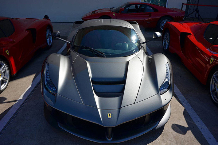 Trong đó đáng chú ý là chiếc Ferrari Sergio chỉ với 6 chiếc được sản xuất trên toàn thế giới kèm mức giá bán đắt đỏ gần 4 triệu đô.