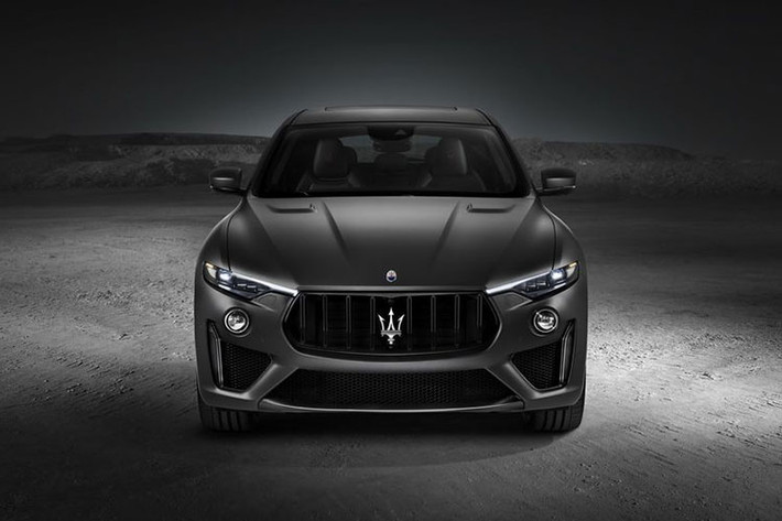 Xe e sẽ sử dụng cùng động cơ tăng áp kép V8 3.8 giống Trofeo nhưng chỉ cho ra công suất 530 mã lực, khả năng hiệu suất của GTS cũng kém hơn một chút so với Trofeo. Trước khi chính thức ra mắt khách hàng ở Anh Quốc, Maserati Levante Trofeo mới sẽ tham gia sự kiện Goodwood nổi tiếng tại Lễ hội tốc độ Goodwood diễn ra vào đầu tháng 7 tới.