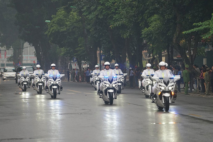 Được biết, các phiên bản thương mại của sport-touring cỡ lớn này có tên gọi Yamaha FJR1300 ES và Yamaha FJR1300 A ở các thị trường khác nhau sử dụng động cơ I4 dung tích 1.298cc đi kèm hộp số 6 cấp, tại thị trường nước ngoài nó hiện sở hữu mức giá khoảng 16.400 USD.