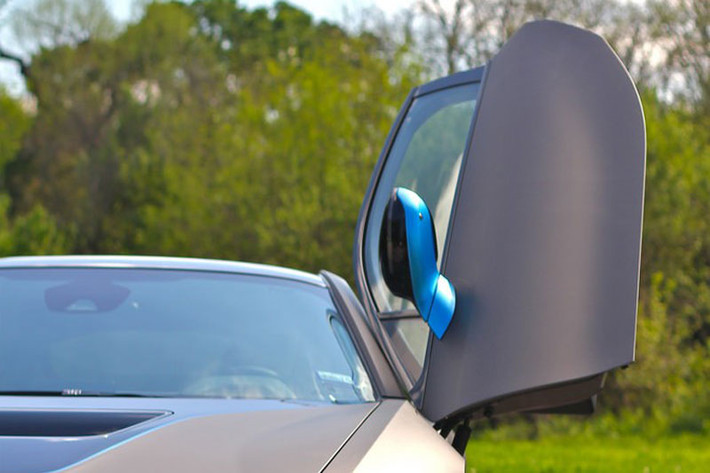 Chính vì ngày càng có nhiều chiếc BMW i8 lăn bánh nên chủ xe cần phải tạo sự khác biệt cho xế hộp của mình.
