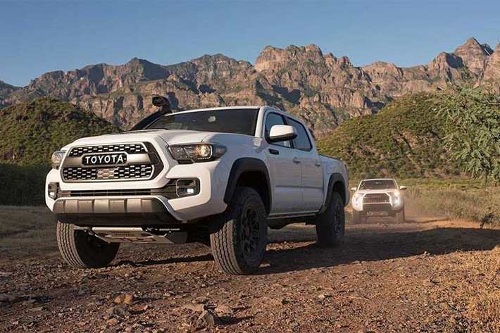 Được giới thiệu từ năm 2014, TRD Pro là dòng sản phẩm cao cấp của Toyota được phát triển từ đội ngũ chuyên phát triển các dòng xe đua, nâng cấp hiệu năng cao - Toyota Racing Development (TRD). Bộ 03 sản phẩm gồm: Tundra, 4Runner và bán tải Toyota Tacoma TRD Pro 2019