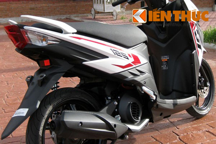 GT125 2015 sở hữu động cơ xi lanh đơn Blue Core dung tích 125 phân khối với công nghệ phun xăng điện tử kết hợp cùng hộp số CVT.