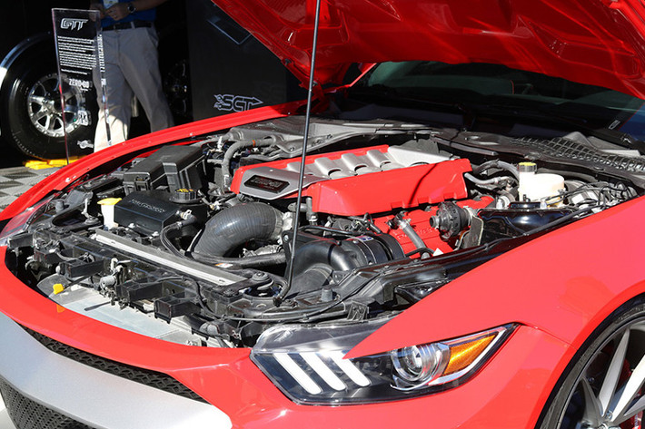 Nếu khách hàng muốn tìm đến lựa chọn cao cấp hơn, nhà độ cung cấp bản Ford Mustang GTT-S có giá khởi điểm 142.500 USD (tương đương 3,24 tỷ đồng). Với phiên bản này, chiếc xe được bổ sung hệ thống siêu nạp ProCharger Stage II giúp động cơ Coyte V8, dung tích 5.0 lít tạo ra công suất tối đa 800 mã lực.