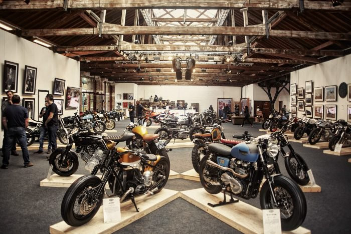 Sự kiện Bike Shed (25-27/5): Đây là sự kiện trưng bày và ra mắt nhiều mẫu xe classic, thu hút các hãng xe lớn tham gia. Bike Shed được tổ chức thường niên tại thủ đô London, Anh quốc. Bên cạnh những mẫu xe hấp dẫn, sự kiện này còn có các buổi ca nhạc, tiệc rượu, bày bán các mặt hàng thời trang dành cho biker.