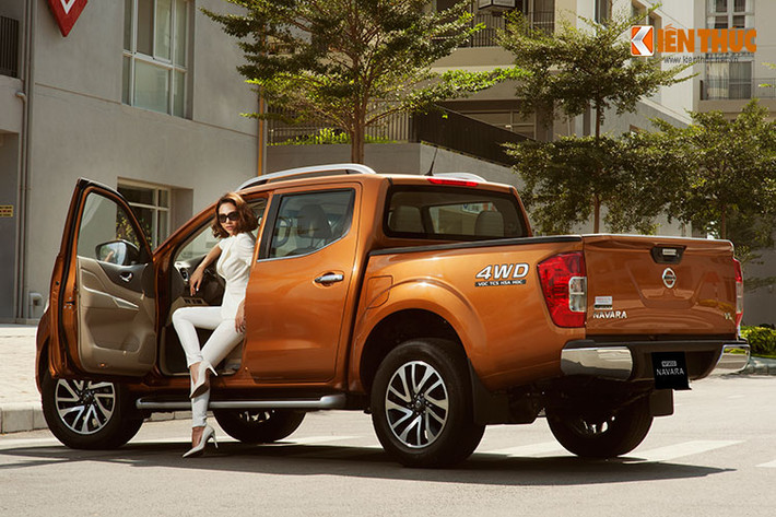 Với những tính năng mới, NP300 Navara EL phù hợp với nhiều đối tượng khách hàng có mục đích sử dụng khác nhau – không chỉ là phương tiện phục vụ công việc mà còn thuận tiện cho sử dụng hàng ngày hay di chuyển trong thành phố.