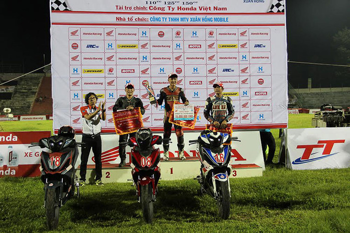 Hạng Winner 150; Nhất: Phạm Minh Chiến số đeo 08, Nhì: Đỗ Chí Khai số đeo 18, Ba: Nguyễn Huỳnh Lương số đeo 16. Hạng Wave 110; Nhất: Từ Hùng Hiền số đeo 12 , Nhì: Nguyễn Võ Anh Hiệp số đeo 32, Ba: Nguyễn Võ Tuấn Anh số đeo 34.