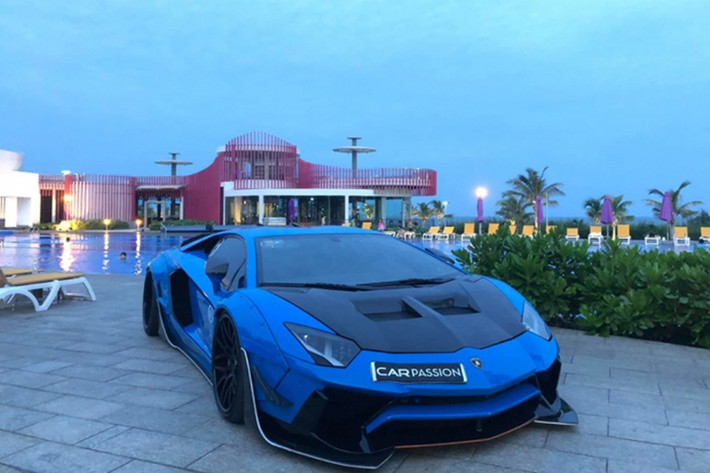 Lamborghini Aventador LP700-4 độ Liberty Walk của đại gia Vũng Tàu.