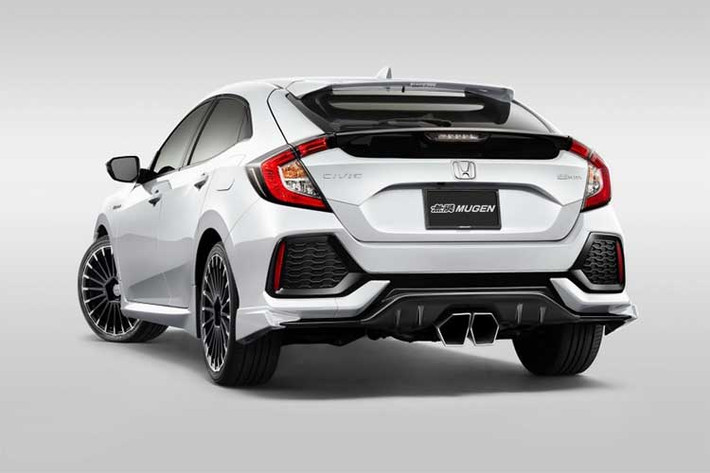 Trong khi đó, phía sau của chiếc xe hatchback nhà Honda sẽ có thêm cánh đuôi, cánh khuếch tán dưới cản sau và chụp ống xả kép hình lục giác.