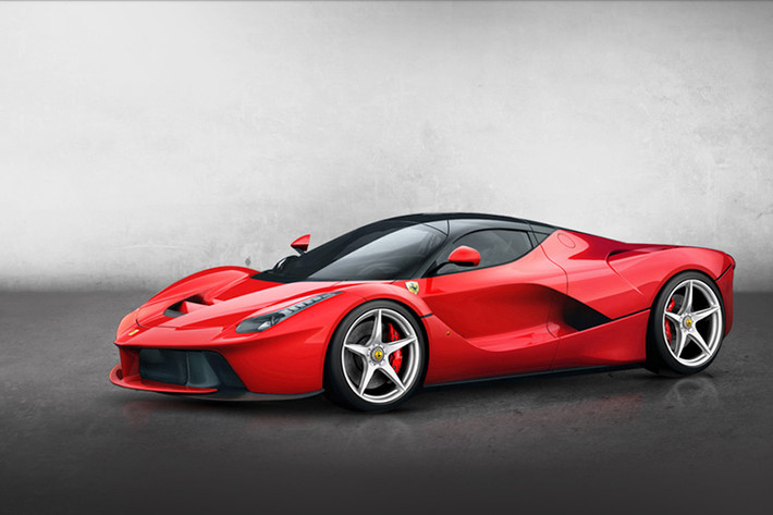 Ra mắt lần đầu tại triển lãm Geneva 2013, Ferrari LaFerrari là một trong 3 mẫu xe đại diện cho thế hệ siêu xe mới với hệ động lực xăng - điện hybrid, bên cạnh McLaren P1 và Porsche 918 Spyder. Tên gọi LaFerrari trong tiếng Ý nghĩa là "chiếc Ferrari", mang hàm ý chiếc xe có đầy đủ những đặc tính "định nghĩa" một siêu xe đích thực.
