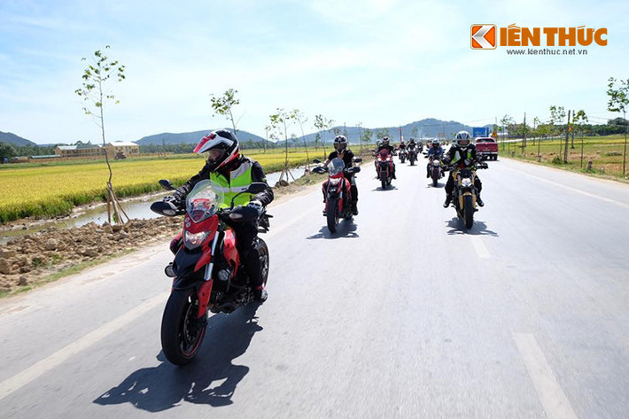 Và với những sở thích và đam mê công nghệ đó, Desmo Owners Club được viết tắt là D.O.C đã ra đời. Đây là nơi hội tụ những người có cùng sở thích và chung đam mê những sản phẩm mà công nghệ Ducati mang lại.